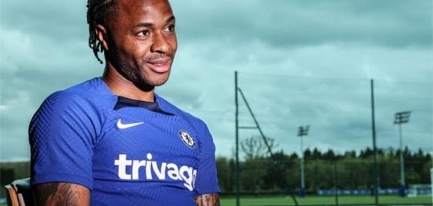 ستيرلينج: لا نصدق ما يحدث لـ تشيلسي.. ولم أعتاد على ذلك في مانشستر سيتي